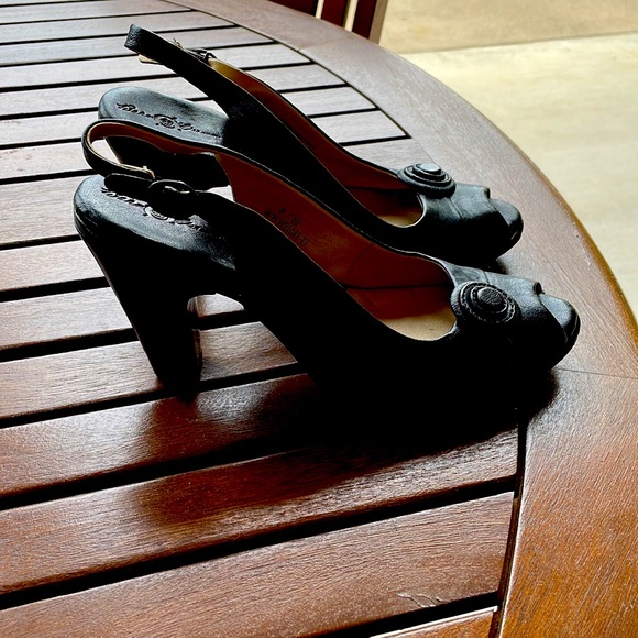 Heel shoes - Picture 2 of 7